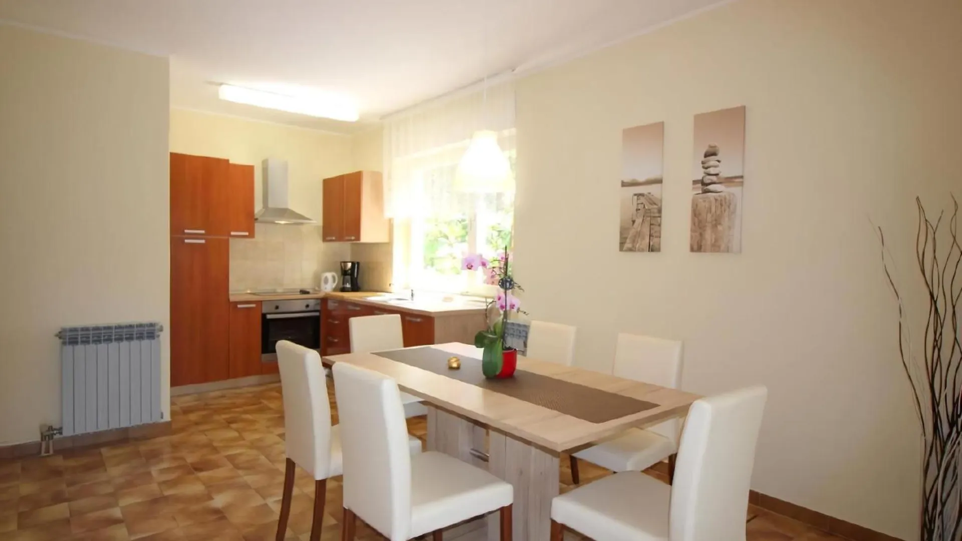 Apartment Ferienwohnung Tino Mit Garten In Strandnaehe Funtana