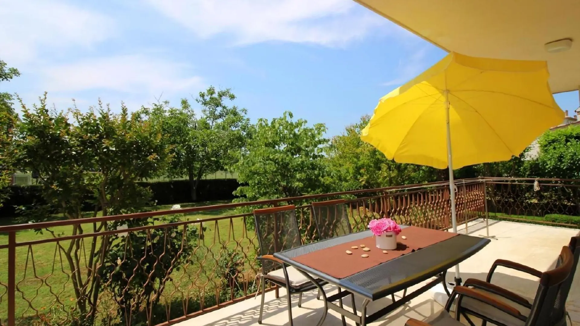 Ferienwohnung Tino Mit Garten In Strandnaehe Funtana Croatia
